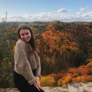 Meet your Posher, Pauline